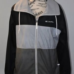 Columbia Women's Black and Gray Windbreaker